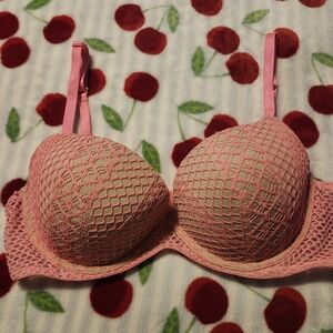 Victoria's Secret Pink Bra with Underwire Support and Full Coverage